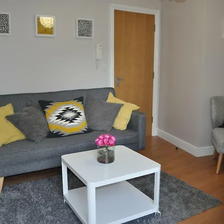 Cambridge Street 1 Bedroom Flat Bristol