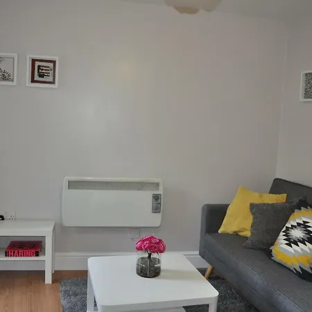 Cambridge Street 1 Bedroom Flat * Bristol