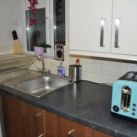Апартаменти Cambridge Street 1 Bedroom Flat Бристоль