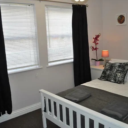 Cambridge Street 1 Bedroom Flat * Бристоль